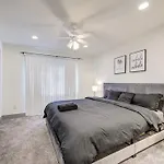 Trendy Apt In Midtown, Walk To Shops & Sites, Pets Ok