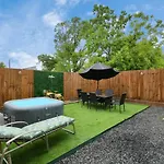Blissful Getaway Home With Hot Tub & Backyard Near Downtown