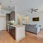 Cozy Apt Nrg Pool,Wi-Fi, Free Parking, Petsok!
