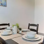 Cozy Apt Nrg Pool,Wi-Fi, Free Parking, Petsok!