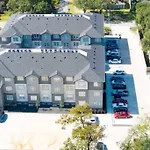 Welcome To Our Spacious 2-Bedroom 2-Bathroom Located In The City Of Houston, Texas!