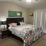 Beautiful 1-Bedroom Townhome With Nice Amenities