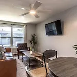 Roomy Urban Apartment Montrose! Free Parking #16
