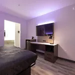 Express Inn & Suites