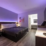 Express Inn & Suites