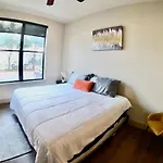 5 Mins To Med Center, Comfy King Beds, Wifi,Gym,Pool