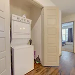 Urban Escape 1Br,Pool,Gym,Rooftop Serenity, Petsok