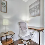 Cozy 1 Bed 1 Bath, Centrally Located, Self-Check-In