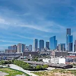 Comfortable Getaway Downtown Htx