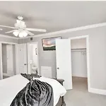 Retro Haven 2Br Townhome Located In Montrose