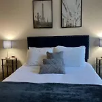 Lux 2/2 With Resort Amenities