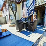 Elegant 1 Bed Montrose - Rome @The Italian Plaza