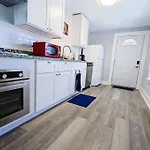 Elegant 1 Bed Montrose - Rome @The Italian Plaza