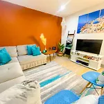 Modern Santorini Suite Houston Nrg Tmc Luxurious Walkable