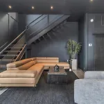 Poolside Loft: Great For Events