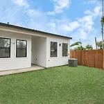 2 Homes•Sleeps 18•Gated•10 Mins To Dwntwn•Smarttvs