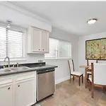 2Br Central Montrose Townhome