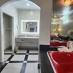 Scottish Inn & Suites Sam Houston Parkway