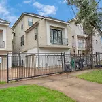 Prolific 3Story W Game Room-Hottub-Near Dt