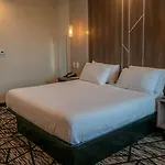 Surestay Hotel By Best Western Houston Southeast