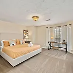 Montrose Two Homes 4 Bedroom 3400Sf Sleeps 20 Downtown Multiple Families