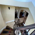 Adelina Mini-Castle At Galleria With Heated Pool & Spa