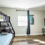 New 7 Bedroom Home Sleep 22 Ev/Pet/Free Parking