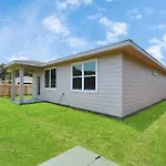 4Bedroom Escape - Near Med Center With Backyard