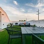 Montrose Guesthouse Suites By Dunyha