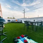 Montrose Guesthouse Suites By Dunyha