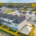 The Holistic Hideaway - Gated Community