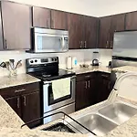 Hidden Gem At Med Center 2Br & 2Ba Apartment