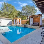 Paradise Retreat Heated Pool Jacuzzi And 75Inches Tv