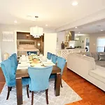 Paradise Retreat Heated Pool Jacuzzi And 75Inches Tv