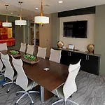 Landing At Voyager At Space Center - 1 Bedroom In East Pasadena