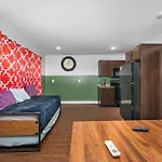 Rustic 1Br Apartment Near Medcenter-Uh-Nrg