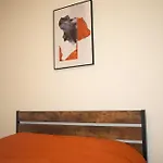 5 Min From Everything! Pool, Gym, Balcony