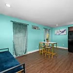 1Br Apt With Fully Equipped Kitchen Close To Major Attractions