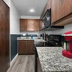 Modern Quirky Apt Near Nrg Stadium & Medical Center