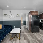 Modern Quirky Apt Near Nrg Stadium & Medical Center