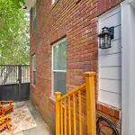 Central Houston Apartment With Furnished Patio!