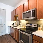 Cozy Downtown Apt Petok Free Wi-Fi Free Parking