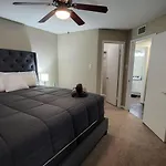 Med Center Charm 2Br Haven