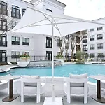 Ubp - Resort Meets Apt In Vibey Montrose Houston