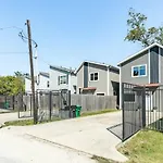 Centrally Located Pet Friendly 3 Bedroom Haven