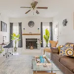 1 Bedroom Apt,Medical Center, All Bills Included