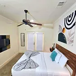 Sleeps 8 Zen Galleria Retreat King Bed Patio 3 Br