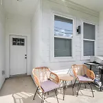 2 Homes Sleeps 18 Near Downtown Fully Gated With Parking