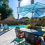 Relax And Refresh Private Pool!