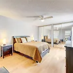 Single Cozy Heart Of Htx